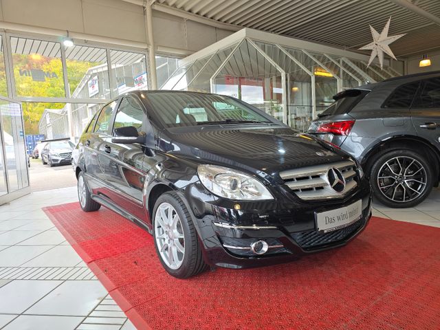 Mercedes-Benz B 180+NAVI+SPORT PAKET+SHZ+KLIMA+