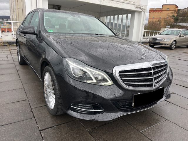 Mercedes-Benz E 200 BlueTec+AHK+NAVI+360° KAMERA+LED+SHZ+